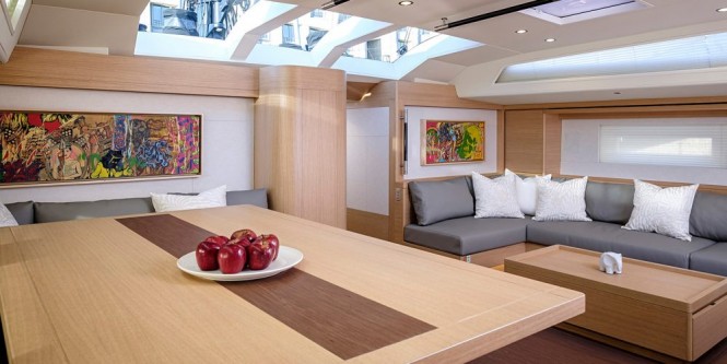 Sailing yacht Sorceress interior