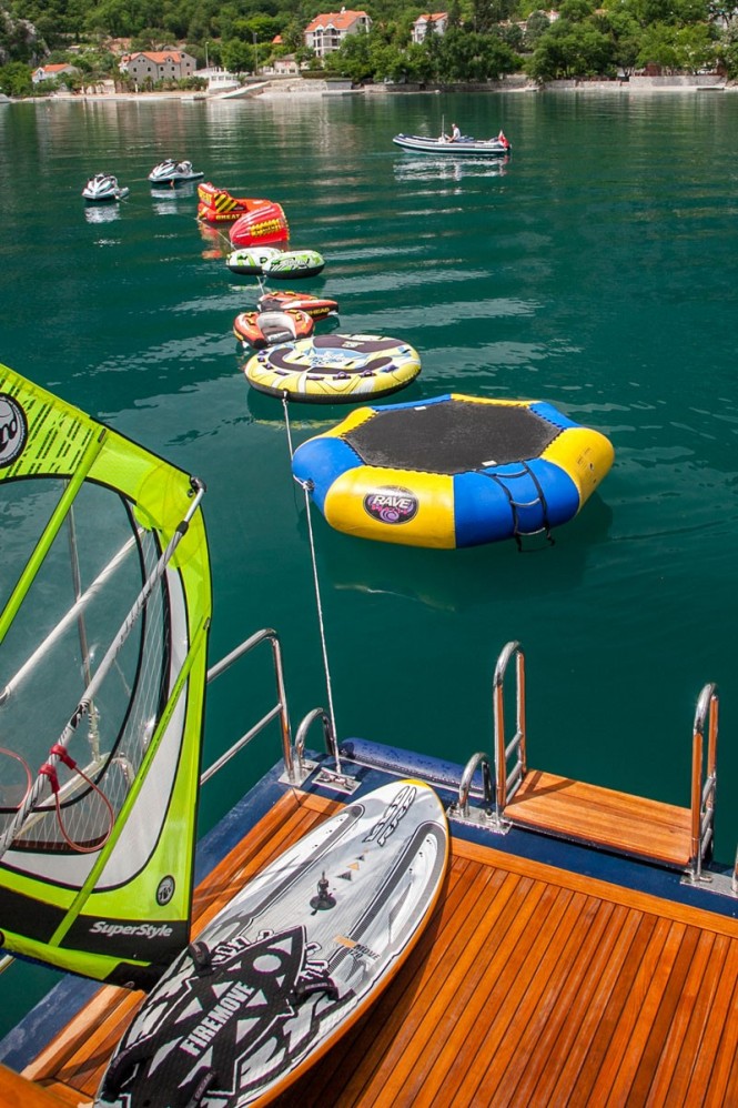 Superyacht JO - Swim platform and water toys