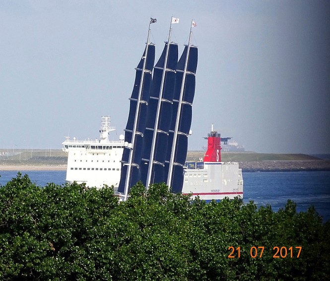 Black Pearl. Photo credit Marcus Slabbers via Dutch Yachting