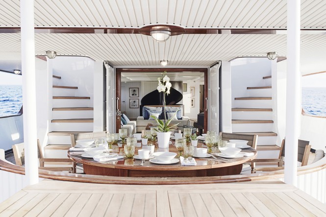 Classic motor yacht MENORCA - Al fresco dining. Photo credit: Mare e Terra