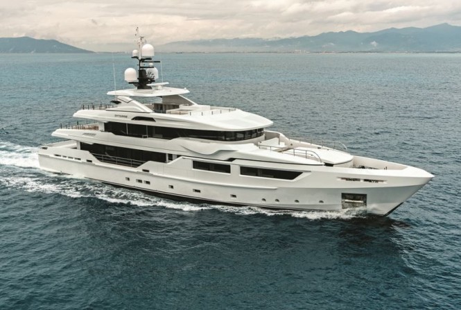 Mega yacht ENTOURAGE - Built by Technomar