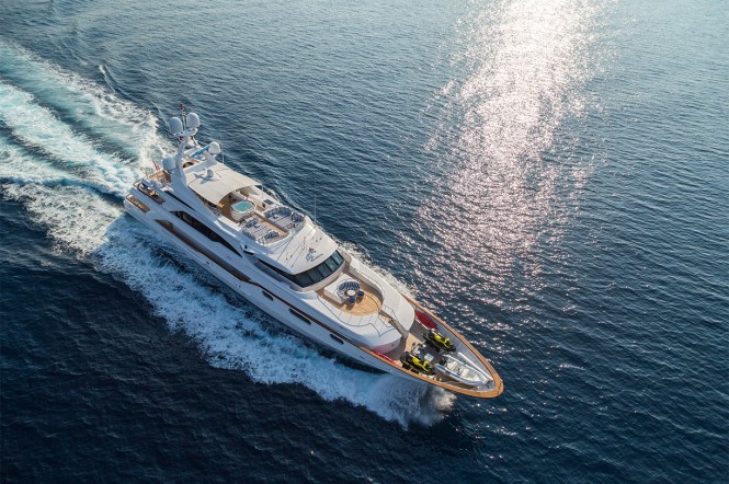 Motor yacht AIR - Built by Benetti