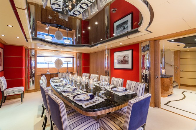 Motor yacht AIR - Formal dining