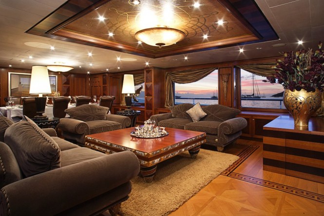 Motor yacht DENIKI - Main salon