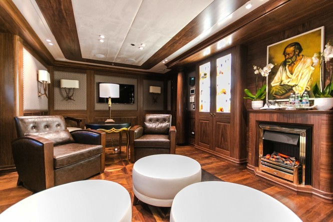 Motor yacht KATINA - Whiskey bar
