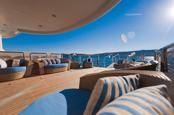 Motor yacht SPIRIT - Main deck aft