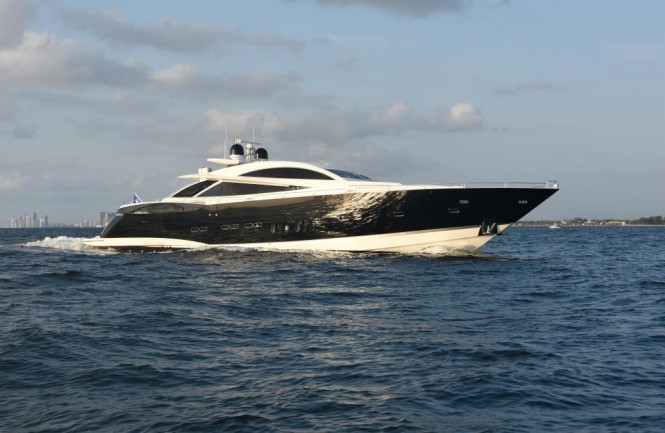 Sunseeker superyacht DOUBLE D