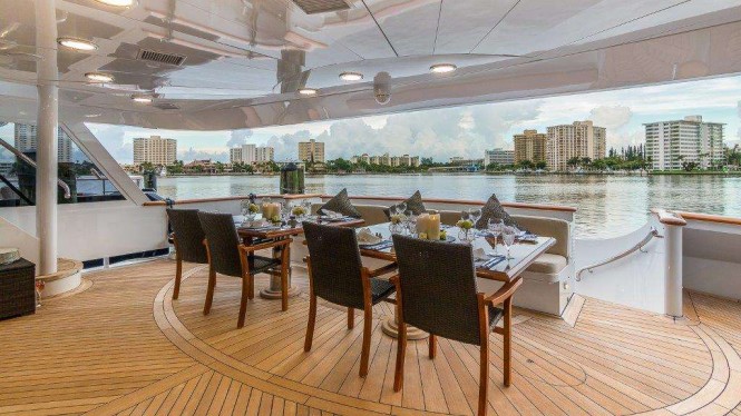 Superyacht CLAIRE - Main deck aft