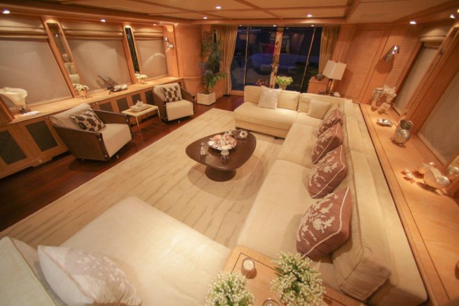Superyacht QUEST R - Main salon