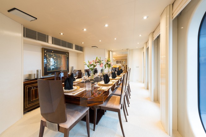 Superyacht SHES A 10 - Formal dining