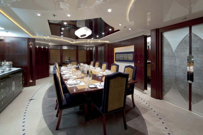 Luxury yacht SARAH - Formal dining room