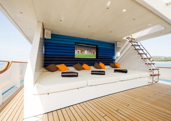 M/Y SEMAYA - Upper deck seating