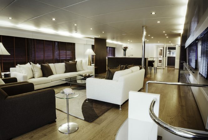 Motor yacht LIONSHARE - Main salon