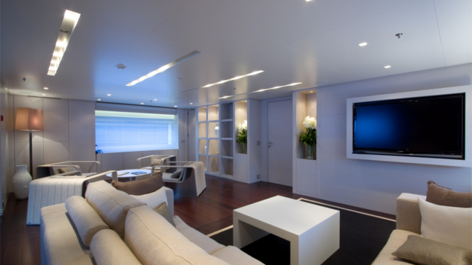Superyacht BURKUT - Skylounge