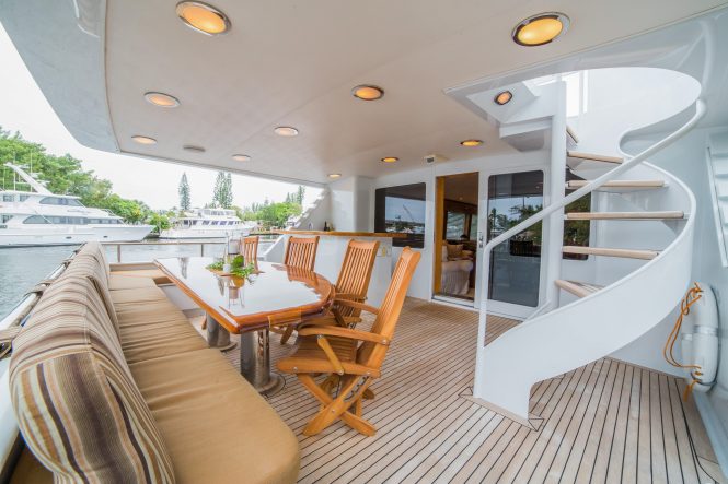 Luxury yacht LADY LEX - Main deck aft alfresco dining area