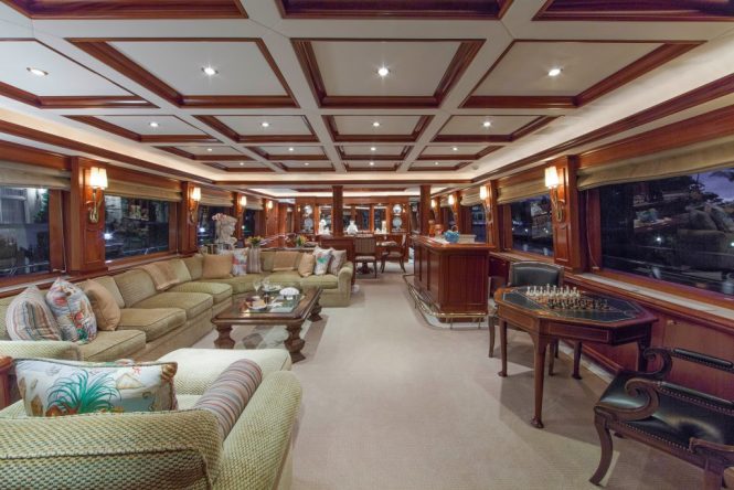 M/Y OCEAN CLUB - Salon interior