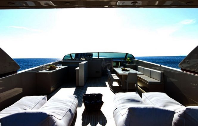 Motor yacht DALOLI - Sundeck