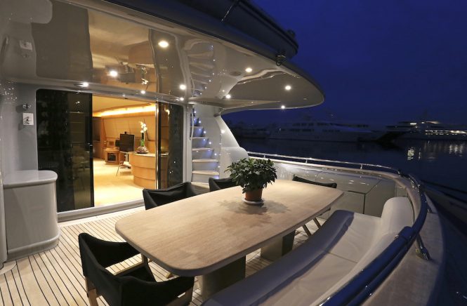 Motor yacht IF - Main deck aft alfresco dining
