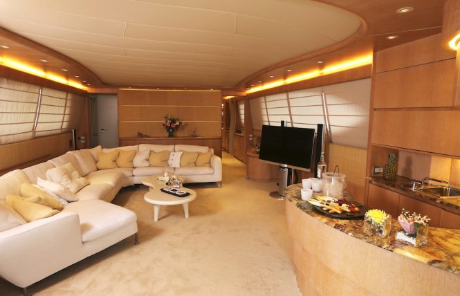 Motor yacht IF - Salon