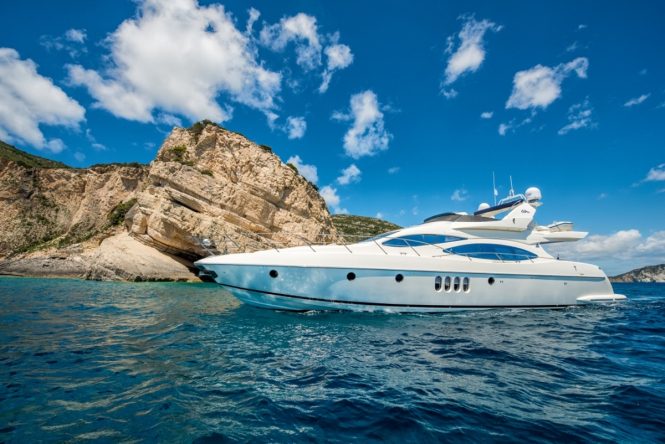 Motor yacht MANU - Built by Azimut