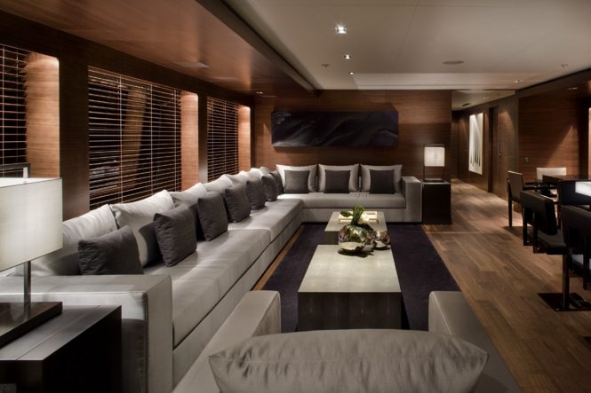 Motor yacht ODESSA - Skylounge