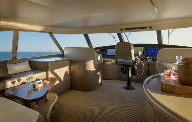 Skylounge aboard M/Y ATA RANGI