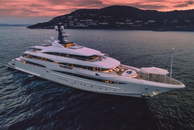 Superyacht CLOUD 9 - Built by CRN