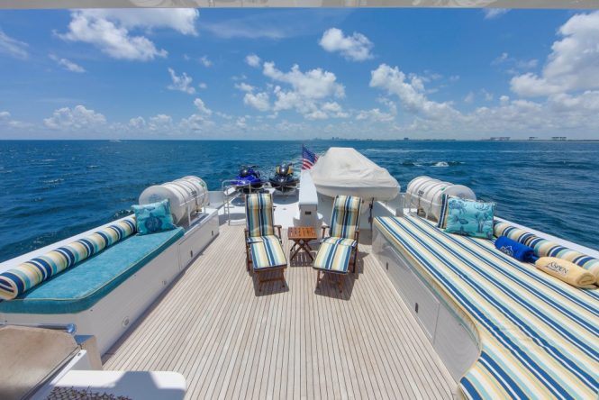 Superyacht OCEAN CLUB - Sundeck aft