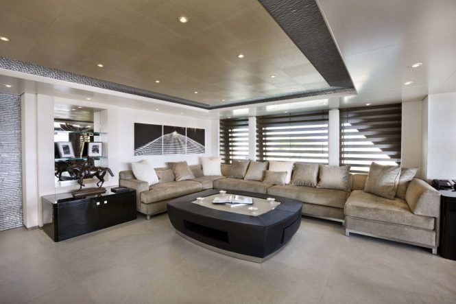 Luxury yacht HURRICANE RUN - Skylounge seating. Photo credit: Feadship