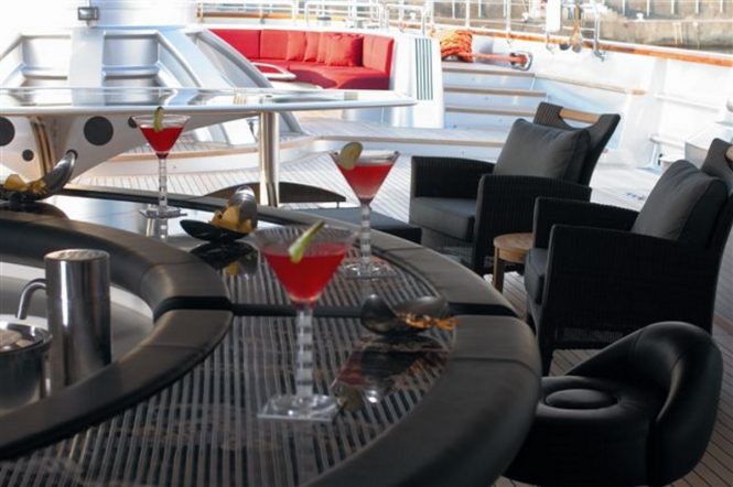 Superyacht MALTESE FALCON - Cockpit bar and lounge