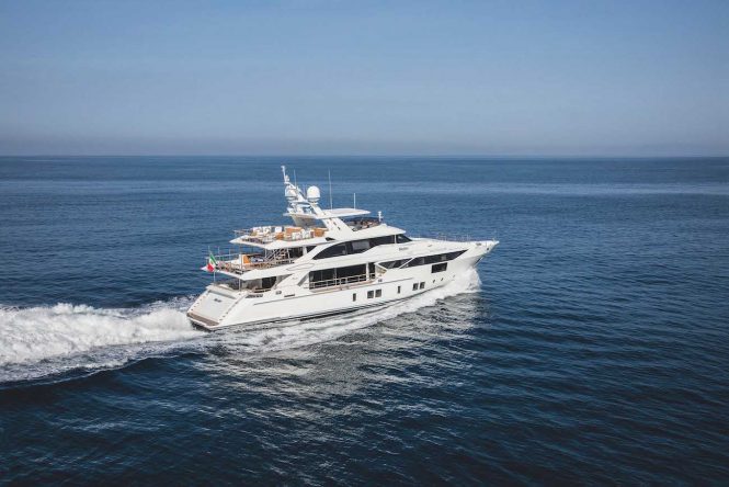 Benetti Fast 125 SKYLER running