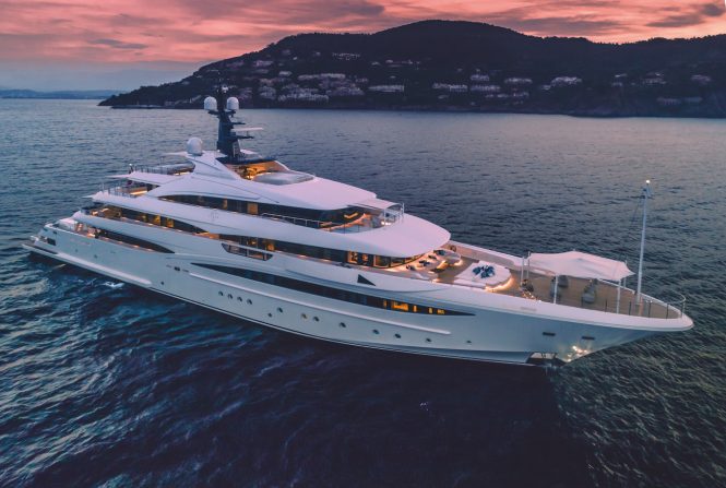 Superyacht CLOUD 9 - Built by CRN