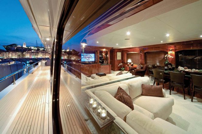 view inside the skylounge