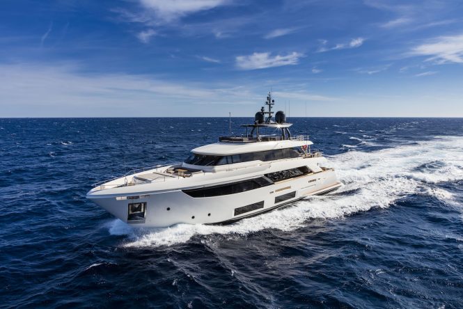 Navetta 33 motor yacht by Custom Line