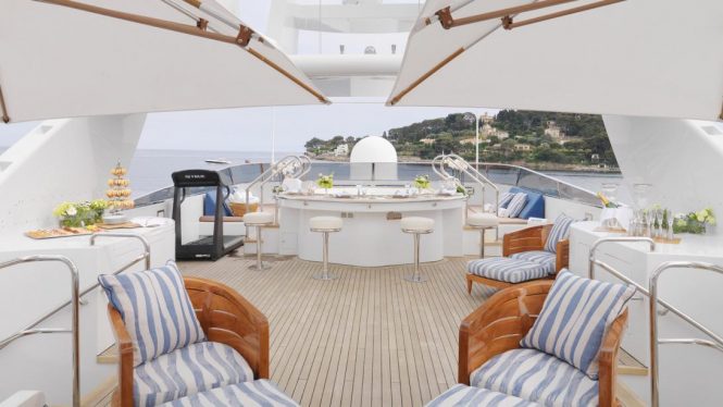 sun deck with Jacuzzi aboard BALAJU