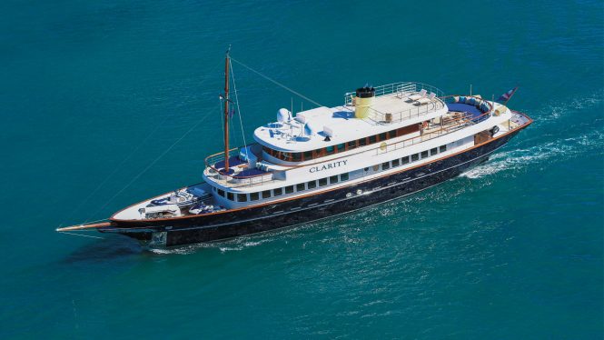 Classic motor yacht CLARITY cruising
