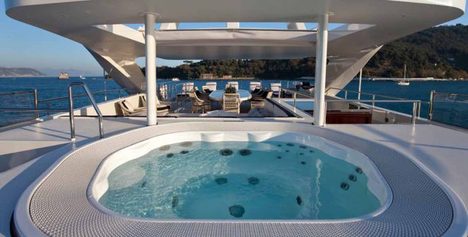 REVE D'OR - Sundeck Spa Pool