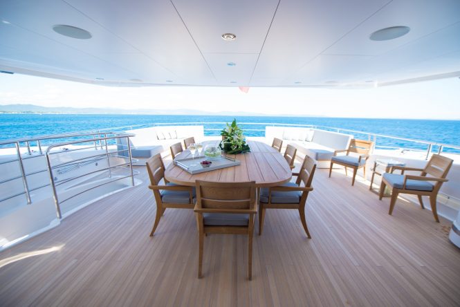 aft deck dining area aboard JACOZZAMI