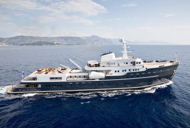 77m superyacht LEGEND