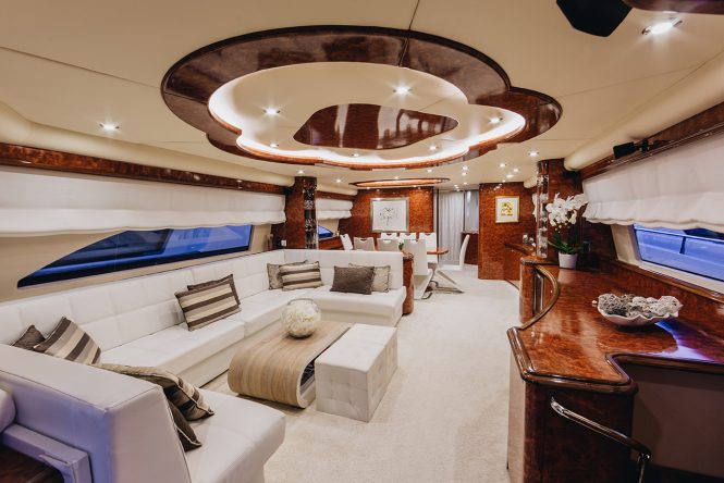 Inviting and modern interiors to socialise