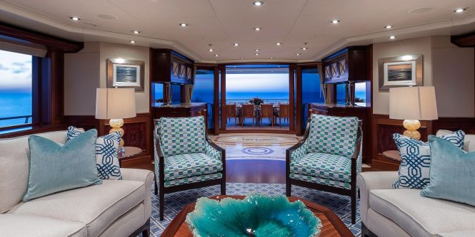 Beautiful and spacious saloon