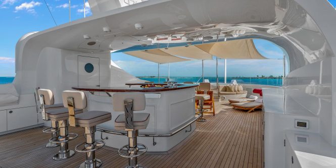 Sun deck with Jacuzzi