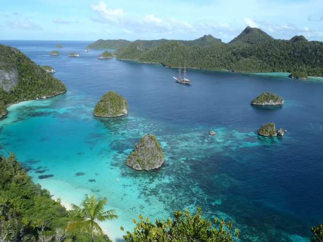 Cruising in beautiful South East Asia - Photo Nick Benazeth