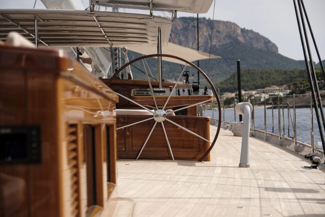 Deckhouse detail - wheel - Photo credit Carlo Baroncini