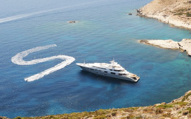 LUXURY MEGA YACHT SIREN