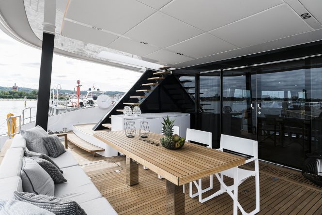 Aft deck dining alfresco