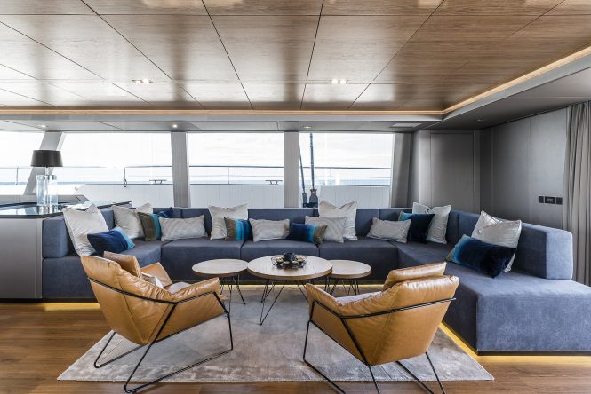 Saloon sofa and seating area