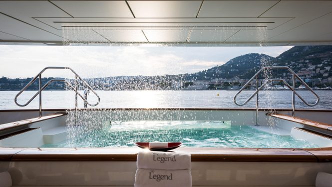 Spa Pool - Photo © Jeff Brown