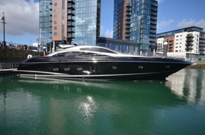 Motor yacht HOOLIGAN