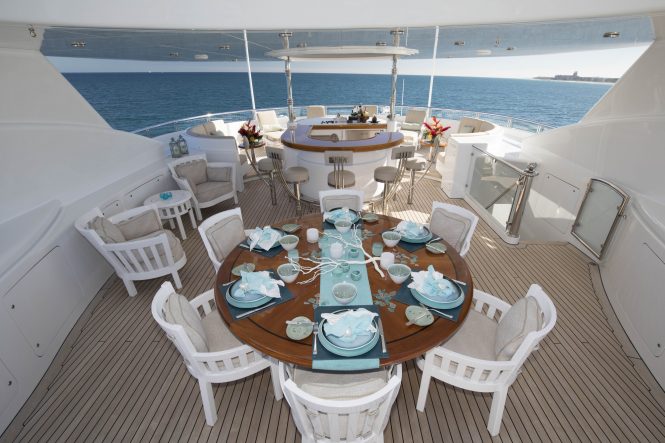 Sundeck alfresco dining